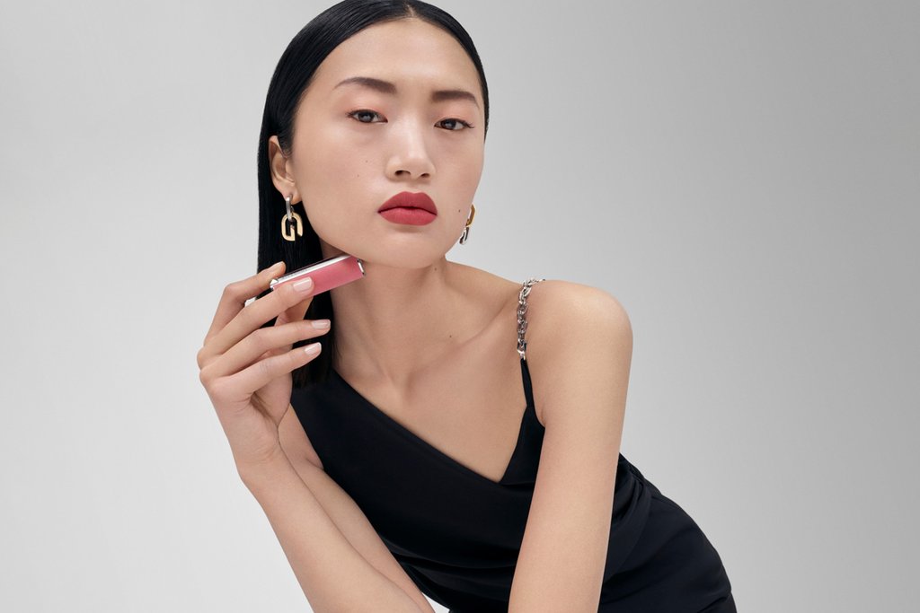 Givenchy demuestra por qué su historia está llena de pasión