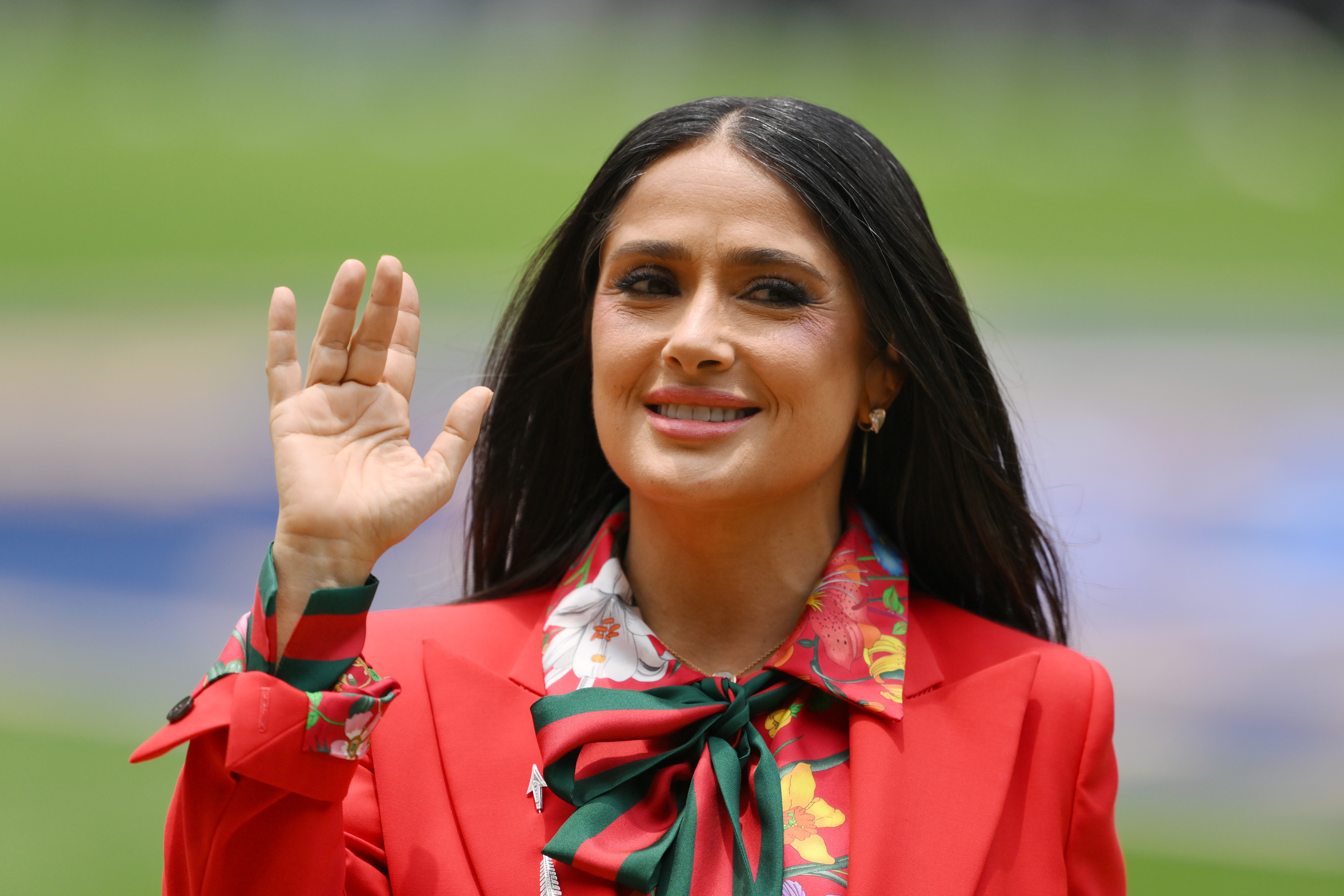 salma-hayek-gucci-mundial
